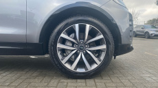 Land Rover Discovery 3.0 D300 Dynamic SE 5dr Auto Diesel Station Wagon